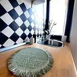 Apartman One Bedroom By The Park Old Town Belle Vue *