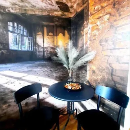 One Bedroom By The Park Old Town Belle Vue *