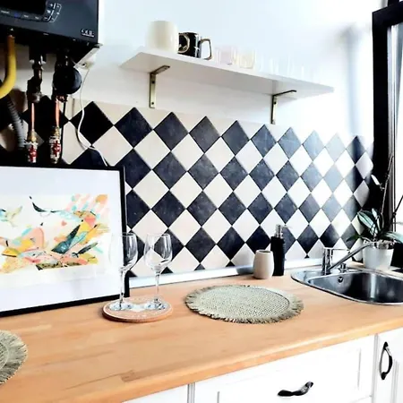 One Bedroom By The Park Old Town Belle Vue