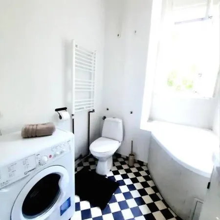 One Bedroom By The Park Old Town Belle Vue Apartament *