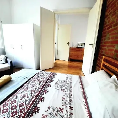 Apartament One Bedroom By The Park Old Town Belle Vue