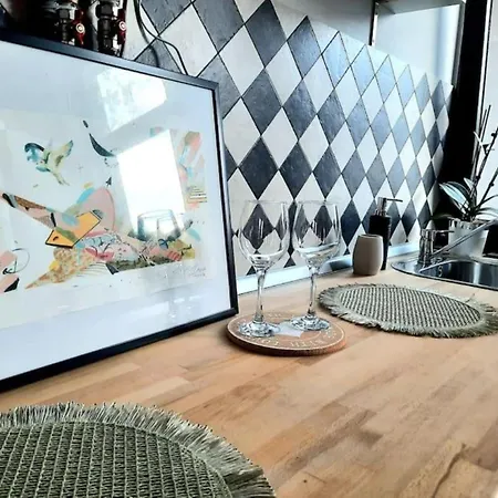 One Bedroom By The Park Old Town Belle Vue