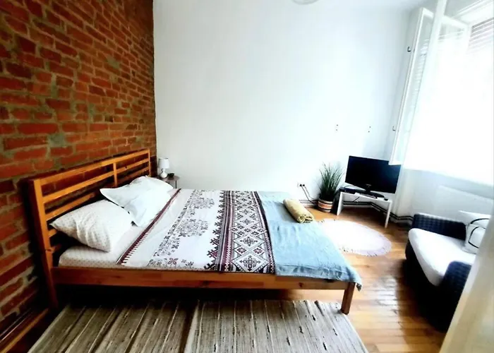 One Bedroom By The Park Old Town Belle Vue Apartment *