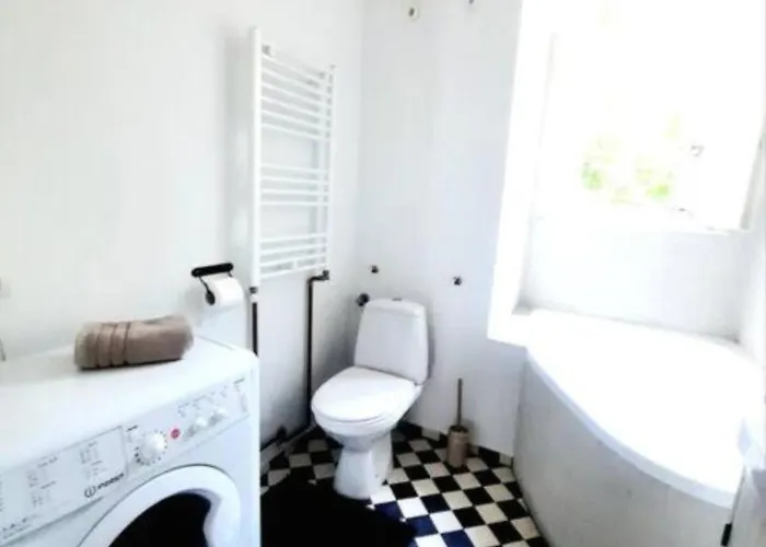 One Bedroom By The Park Old Town Belle Vue Apartment *