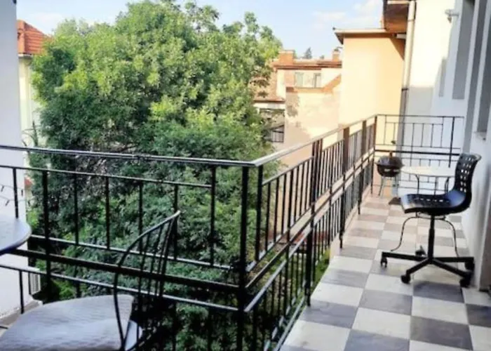 One Bedroom By The Park Old Town Belle Vue Apartment