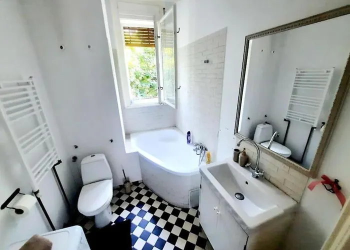 Apartment One Bedroom By The Park Old Town Belle Vue