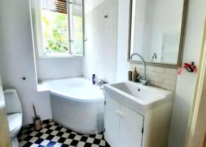 Apartment One Bedroom By The Park Old Town Belle Vue